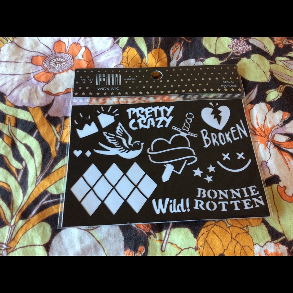 🌙5/$15 Wet n Wild Makeup Stencils
